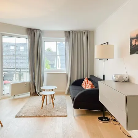 Pier 206 Apartment *